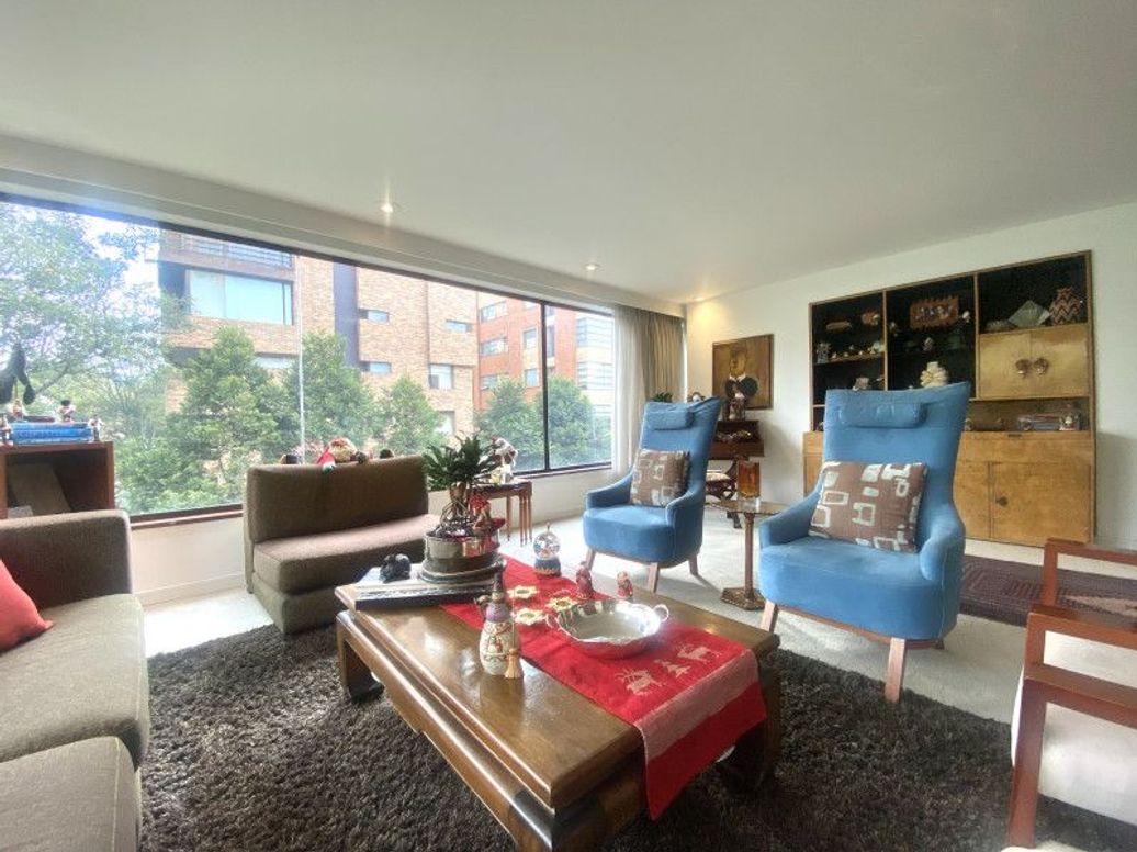 Apartamento de 3 alcobas en venta en El Retiro, Bogotá, 253 m² · foto 4 de 20