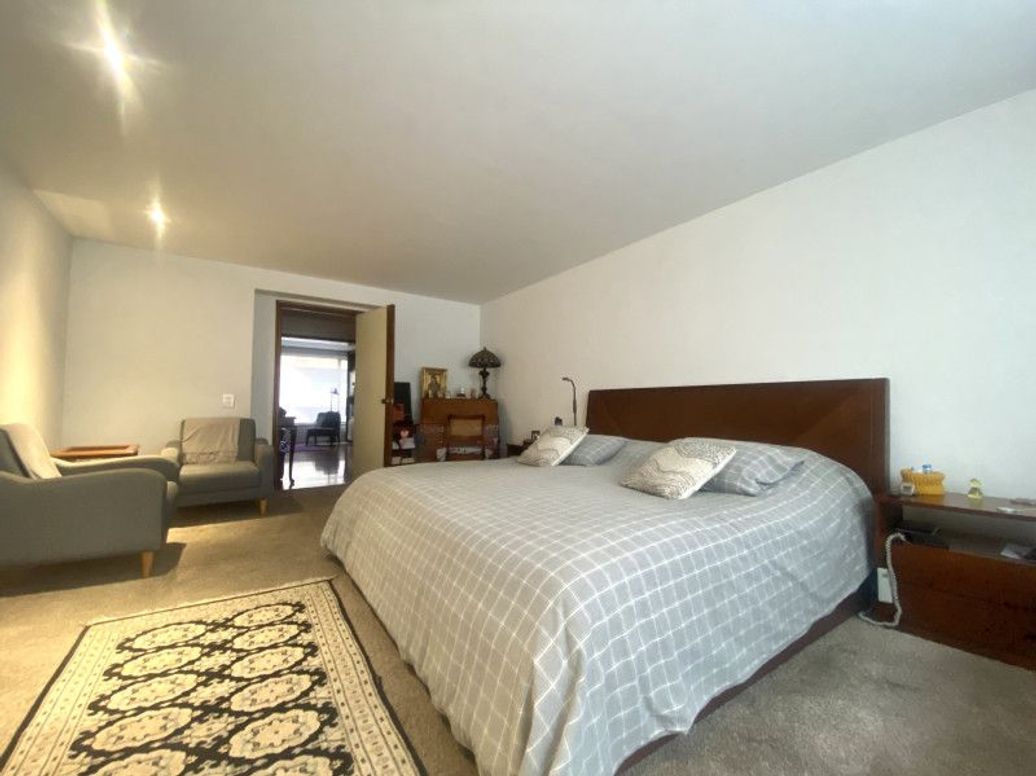 Apartamento de 3 alcobas en venta en El Retiro, Bogotá, 253 m² · foto 11 de 20