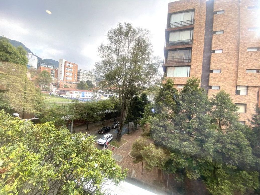 Apartamento de 3 alcobas en venta en El Retiro, Bogotá, 253 m² · foto 7 de 20