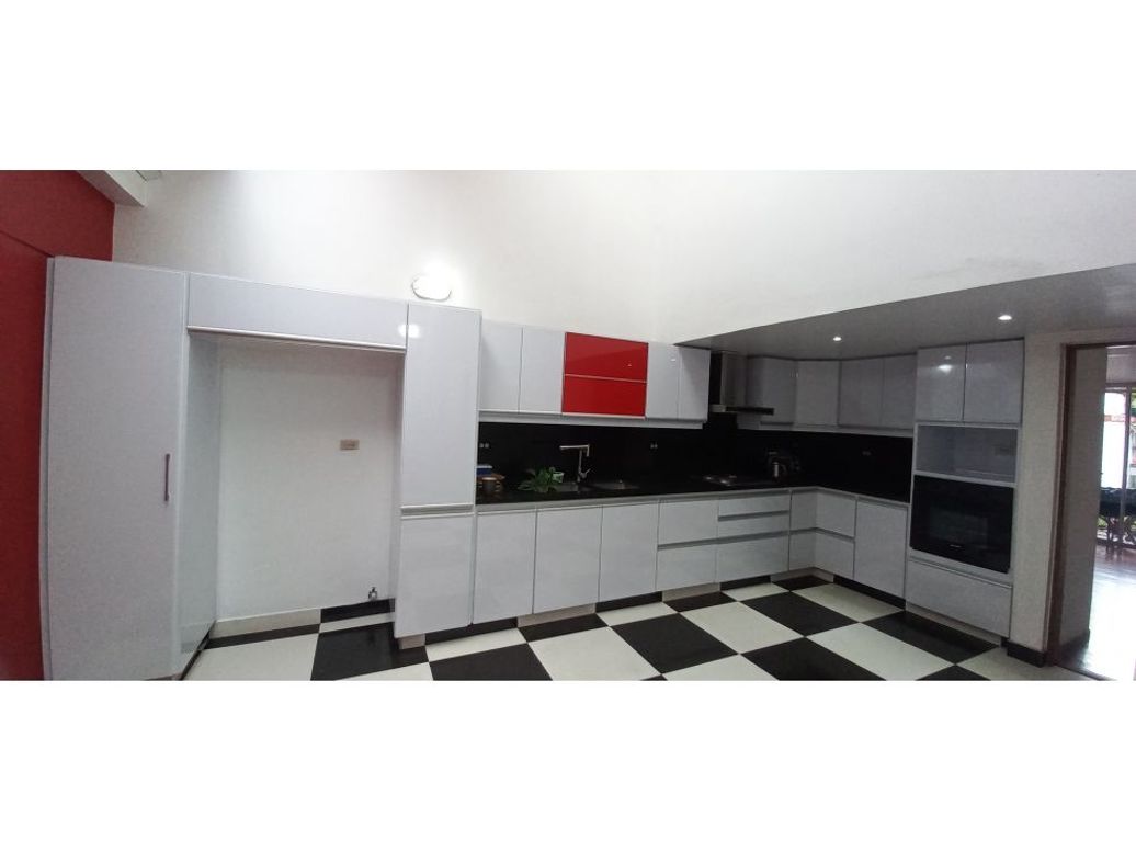 Casa de 4 alcobas en venta en Las Villas, Bogotá, 248 m² · foto 3 de 20