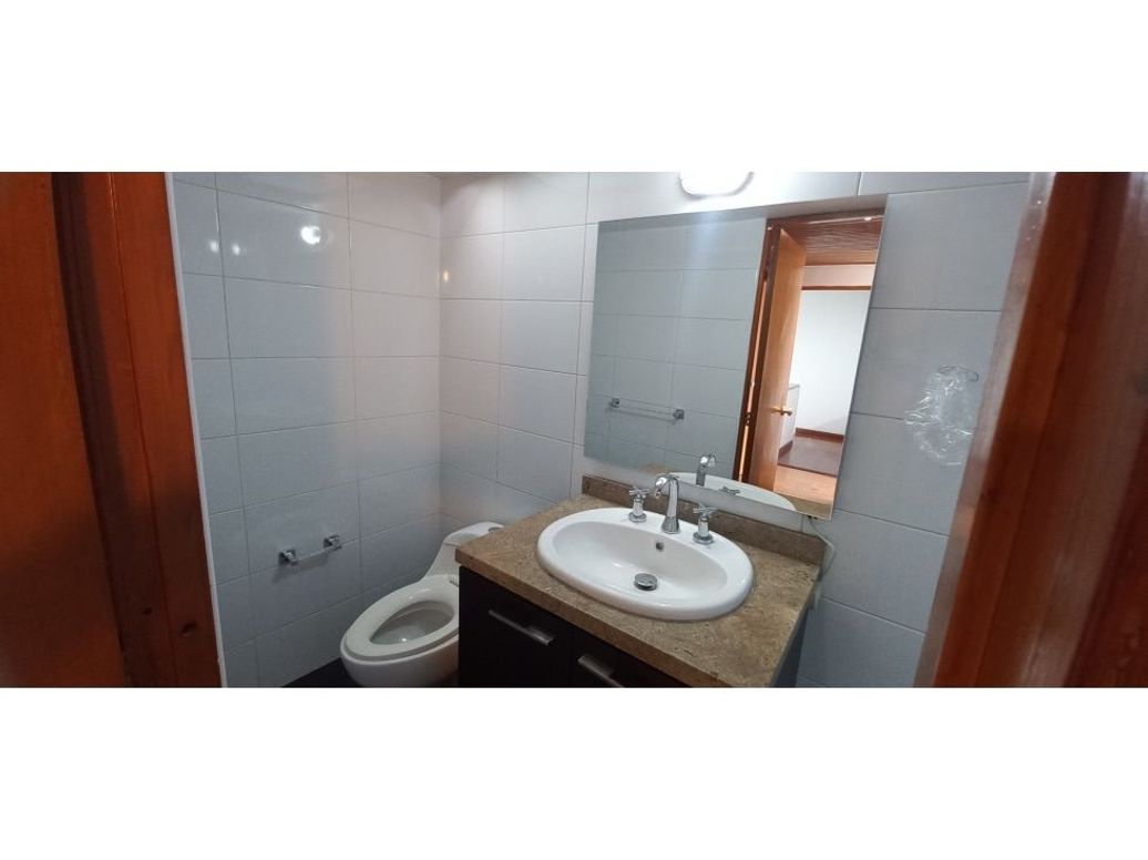 Casa de 4 alcobas en venta en Las Villas, Bogotá, 248 m² · foto 17 de 20