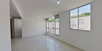 Apartamento en venta de 50m2, con vista interior, ubicado en un 5to piso (Torre 40 Apto 504). Acceso por escaleras. Consta de 2 habitaciones, 2 baños, sala comedor, cocina y zona de lavandería. Tiene piso cerámico en todas sus zonas. El conjunto cuenta con piscina, salón social, parque infantil, zonas verdes y vigilancia privada las 24 horas. Cerca a centro comercial Único, cerca a almacenes de cadena D1 y Ara; cerca a colegio Gabriel García Márquez, cerca a Universidad del Valle - Yumbo; Vías de acceso por la Calle 10.ID-41794721565
