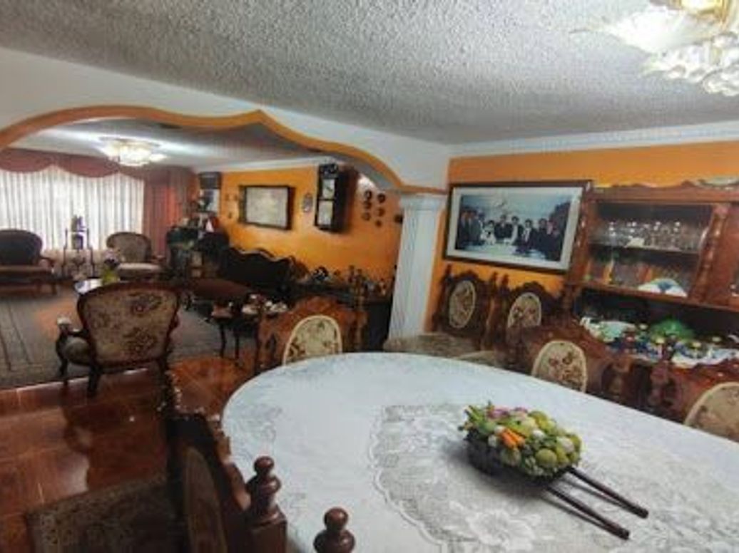 Casa de 4 alcobas en venta en Fontibón Centro, Bogotá, 276 m² · foto 5 de 20