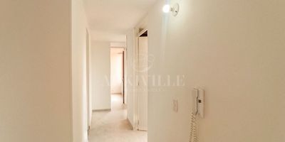 Arriendo Apartamento Brisas de Villamaría T3 304

Incluye administración
$900.000

Cocina Integral 
✅3 Habitaciones (todas con closet) 
✅Baño en Habitación Principal 
✅Baño Social 
✅Sala Comedor 
✅Zona de Ropas 

✅Calentador a Gas 
✅Balcón 

                                                                                           
