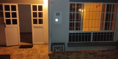 ¡Oportunidad en Piedecuesta! Casa recién remodelada
Perfecta para tu familia: moderna, amplia y en excelente ubicación.

Distribución:
1er piso: Sala, comedor, cocina, barra americana, 1 habitación, 1 baño, patio de ropas y chimenea.
2do piso: 3 habitaciones, 1 baño y acogedora antesala.
