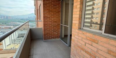 Apartamento en venta unidad oceana fabricato 73 mt2, cuenta con 3 alcobas, 2 baños, sala comedor, estudio, balcón amplio, parqueadero y cuarto útil. Unidad completa con excelente ubicación, a solo pasos del centro comercial parque fabricato