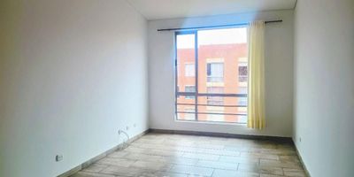 [ARR] ID HOUM: 162229

Entérate de todos los beneficios al arrendar con nosotros:
    • Asistencia e intermediación con el propietario
    • Firma tu contrato online
    • Arrienda sin burocracia, sin papeleos ni notarías

Departamento en arriendo, ubicado en el barrio La Paz, con una superficie construida de 68.00 m² y superficie total de 68.00  m². 

Sus principales características son:

    • No amoblado
    • 3 dormitorios
    • 2 baños
    • No Admite mascotas
    • Año de construcción: 2020
            
Además, el inmueble cuenta con las siguientes amenidades:

    • Salón de eventos
    • Vigilancia 24 hrs
    • Zona de juegos
    • Gimnasio
    • Zona de asadores

Si arriendas con nosotros, te brindamos asesoría personalizada durante todo el proceso.

Requisitos para arrendar con nosotros:

    • Arrienda sin codeudor*, fácil, rápido y seguro
    • Demuestra un ingreso mensual neto de al menos 2.5 veces el valor del arriendo (los ingresos mensuales se pueden complementar por las personas que vivirán en este inmueble)
    • Completa tu información básica y mándanos tus extractos bancarios o documentos que demuestren tus ingresos
    • No debes tener reportes negativos en centrales de crédito
        

IMPORTANTE:

    • Te invitamos a agendar una visita a esta propiedad
    • Si tienes alguna duda por favor puedes solicitar más información desde los portales como también contactarte directamente con nosotros
    
Más que una inmobiliaria, somos Houm.
*Aplican T&C