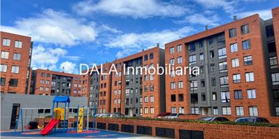 DALA Inmobiliaria vende apartamento en Chía - Cundinamarca, ofrece  sala y comedor, cocina, estudio para tu creatividad , una acogedora alcoba auxilia, la alcoba principal cuenta con un baño privado y closet, un baño auxiliar completo, se entrega con calentador, parqueaderos comunales, seguridad las 24 horas en un conjunto cerrado, NO TIENE PARQUEADERO, zonas sociales en desarrollo, parque infantil, salón social, salón de juegos, cerca de vías principales y transporte público.

Haz de este lienzo en construcción tu nuevo hogar, Contáctanos para más detalles, Si estás buscando inmobiliarias en Chía, somos tu mejor opción. También manejamos Bienes Inmuebles en Cajicá y Cota. Cod 1965 S
