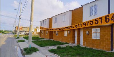 ?✨ ¡Atención Inversionistas! Oportunidad ÚNICA: 7 Casas VIS Contiguas en Candelaria – Valle

Si estás buscando un proyecto económico, rentable y con proyección comercial real, esta es la oportunidad que estabas esperando.
Disponibles 7 casas, de dos pisos y sin acabados, listas para desarrollar un proyecto de gran impacto en el sector de Manzanares, Candelaria – Valle.

? Ubicación estratégica y perfecta para comercio
Las casas están frente a un parque grande con cancha múltiple, con vías pavimentadas y en un proyecto nuevo.
Una zona con alto flujo peatonal, crecimiento constante y una demanda creciente de servicios.

? Ventaja Competitiva Única:
? NO tienen vecinos en la parte posterior.
Esto abre un mundo de posibilidades para inversionistas:


 
 Área para carga y descarga de mercancías
 
 
 Espacio ideal para bodegaje
 
 
 Posibilidad de construir más locales comerciales
 
 
 Ampliación de área útil sin restricciones
 
 
 Mayor flexibilidad en el diseño del proyecto
 


? Perfectas para desarrollar:


 
 Droguería
 
 
 Minimercado o supermercado
 
 
 Tienda de frutas y verduras
 
 
 Proyecto de comercio mixto
 
 
 Plazoleta de comidas
 
 
 Centro de servicios
 
 
 Gimnasio
 
 
 ? Por qué esta oportunidad es única:
 


✔ Precio accesible para desarrollar un proyecto rentable
✔ 7 casas contiguas: te permiten crear un complejo comercial de gran tamaño
✔ Zona nueva con alta necesidad de comercio
✔ Frente a parque (clientes fijos todos los días)
✔ Espacio posterior libre para logística y ampliación
✔ Ideal para quienes buscan multiplicar su inversión desde la obra inicial

? Inversionistas: esta es una oportunidad REAL
No es una vivienda cualquiera: es un proyecto de alto potencial, en un sector que está creciendo y abriendo puertas a la valorización.

? Agenda tu cita hoy mismo
No dejes que otros inversionistas se adelanten.
Solo hay 7 unidades y todas juntas.
