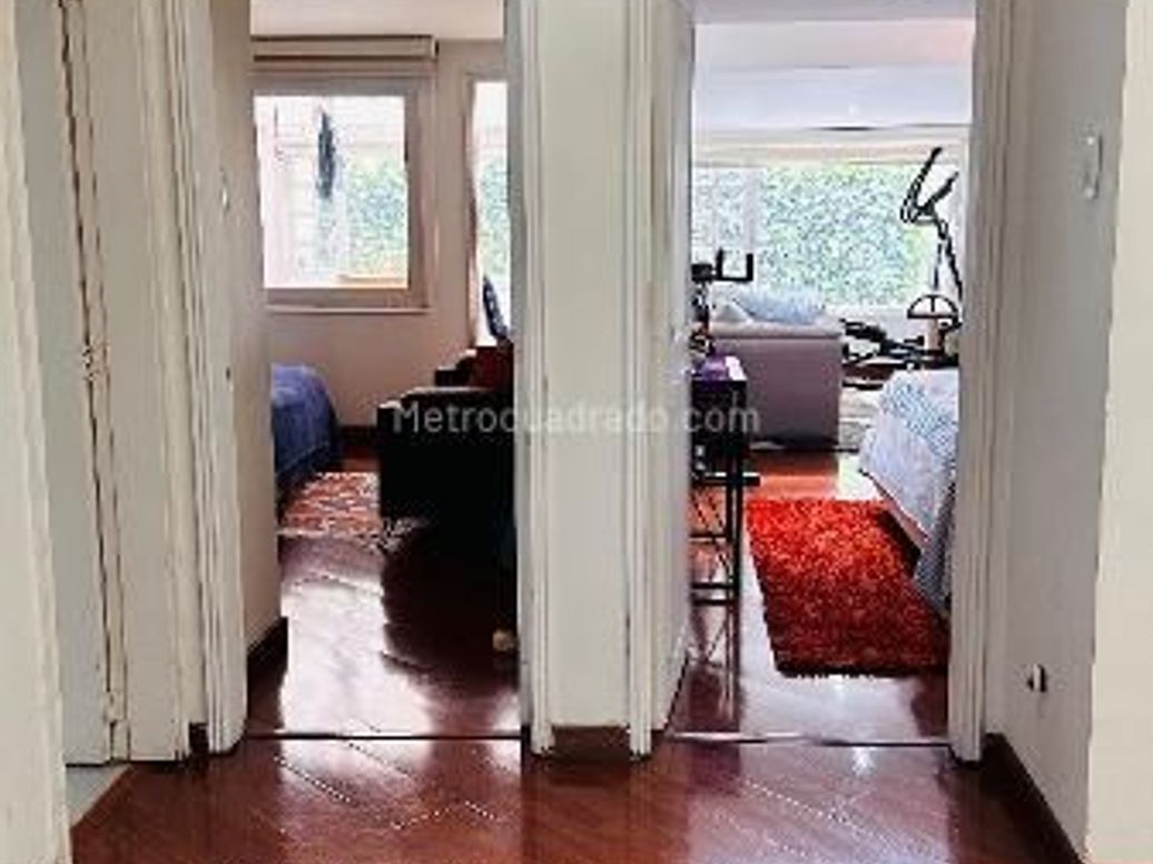 Casa de 4 alcobas en venta en Santa Barbara, Bogotá, 330 m² · foto 4 de 10