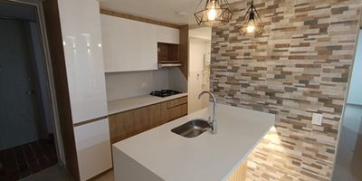 ¡TU NUEVO HOGAR CON TODAS LAS COMODIDADES TE ESPERA!

Arrienda este espectacular apartamento de 63 m² con una distribución perfecta para tu confort y el de tu familia.

3 Alcobas (privacidad y espacio), 2 Baños completos, 3 Clósets (gran capacidad de almacenamiento), Sala Comedor iluminada, Cocina Integral moderna, Zona de Ropas independiente, 1 Balcón para disfrutar del aire fresco, Parqueaderos Comunes,

Beneficios de la Unidad Cerrada, Seguridad 24 horas con portería, Piscina, Cancha deportiva, Zona de Juegos infantiles, Zonas Verdes, Zona de Mascotas.


¡No dejes pasar esta oportunidad! Envíanos un mensaje directo o llamanos!!
