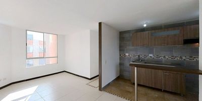 Una oportunidad espectacular para iniciar un nuevo capítulo

Este hermoso apartamento en venta ofrece un ambiente iluminado, cómodo y bien distribuido, libre de gravamen y disponible para adquisición mediante cualquier entidad financiera, ya que se reciben todos los bancos. Su ubicación permite disfrutar de un entorno sereno con acceso cercano a zonas comerciales, educativas y de transporte que facilitan una rutina dinámica y conectada.

El conjunto brinda un ambiente organizado y seguro, rodeado de espacios que favorecen el bienestar diario. La cercanía a centros comerciales, almacenes de cadena e instituciones educativas añade practicidad para quienes buscan un estilo de vida funcional y equilibrado.

Si deseas conocer un lugar que puede conectar de manera sensible con tus planes y representa una verdadera oportunidad, estás invitado a agendar la visita y descubrirlo personalmente.

H1.

