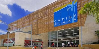 Excelente oportunidad de inversión, local comercial en venta, disponible para ser adquirido, este local esta estratégicamente ubicado dentro del centro comercial CARIBE PLAZA se encuentra actualmente arrendado a una entidad bancaria, lo que garantiza un flujo de ingresos estable.