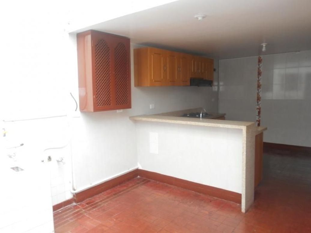 Casa de 3 alcobas en venta en Julio Flórez, Bogotá, 166 m² · foto 3 de 16
