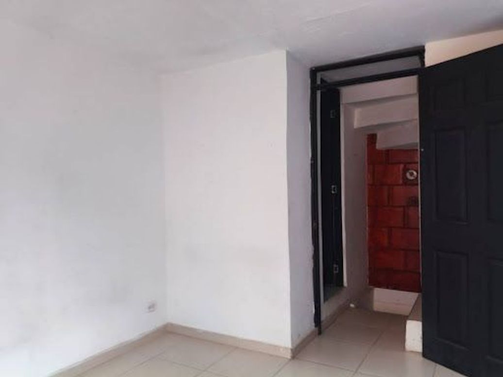 Casa de 2 alcobas en venta en Fontibón, Bogotá, 44 m² · foto 4 de 20