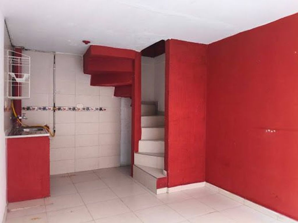 Casa de 2 alcobas en venta en Fontibón, Bogotá, 44 m² · foto 2 de 20