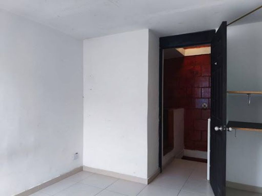 Casa de 2 alcobas en venta en Fontibón, Bogotá, 44 m² · foto 11 de 20