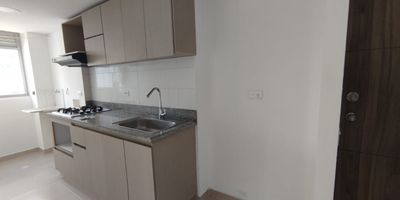 Oportunidad Única: Apartamento Moderno en Arriendo

Encuentra tu próximo hogar ideal! Te presentamos este espectacular apartamento de 62 mtrs, con una distribución que maximiza el confort y la funcionalidad. Perfecto para parejas, familias pequeñas o profesionales que buscan un espacio adicional para trabajar.

2 Habitaciones con closet Amplias y luminosas para tu descanso, 1 Estudio/Home Office: El espacio perfecto para teletrabajo, estudio o como una pequeña sala de hobbies, Sala Comedor Integrada: Un ambiente abierto y acogedor, ideal para compartir y recibir visitas, 2 Baños, Zona de Ropas, Balcón para disfrutar de un café por la mañana o de un momento de relax con vista, Parqueadero privado.