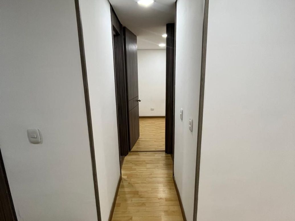 Apartaestudio en venta en Villa Alsacia, Bogotá, 35 m² · foto 2 de 15