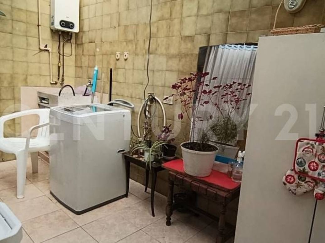 Casa de 8 alcobas en venta en Villa Luz, Bogotá, 256 m² · foto 5 de 19