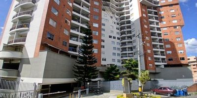 Arriendo y/o vendo apartamento Duplex en sabaneta sector las lomitas. cuenta con un área de 64 m2, 2 habitaciones, 2 baños, cocina integral, zona de ropas, balcón, parqueadero cubierto, cuarto útil. Unidad cerrada. La unidad cuenta con piscina para adultos y para niños, gimnasio, sauna, turco, salón social, parque para niños, sendero.Cerca de universidad, supermercados, gimnasios, bancos, centros comerciales, colegios, bien transporte público, es una zona tranquil.
