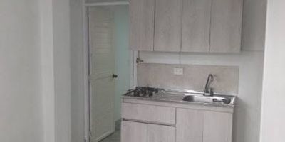 Aparta estudio en Arriendo, Piso 3 ideal para una persona (Máximo 2), cuenta con sala pequeña, cocina semi integral con gas por  red, agua caliente, zona de ropas, alcoba con baño cabinado y closet, piso en Granito. Incluye servicios de Agua, luz y gas. Canon de Arrendamiento : $1100.000
contacto para citas:  Jhovan Posaa 3013959118