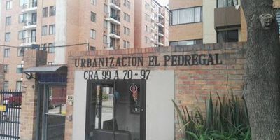 Excelente Oportunidad. Vendo hermoso apartamento ubicado en Conjunto Residencial El Pedregal 4. Piso cuarto exterior. Consta de sala  comedor con balcón, cocina integral con zona de lavandería, 3 alcobas con closet, 2 baños. Actualmente se encuentra arrendado. Valor en Venta $245.000. En Quantum inmobiliaria encontrará un aliado en su proceso de compra, permítanos asesorarle. 613-244.
