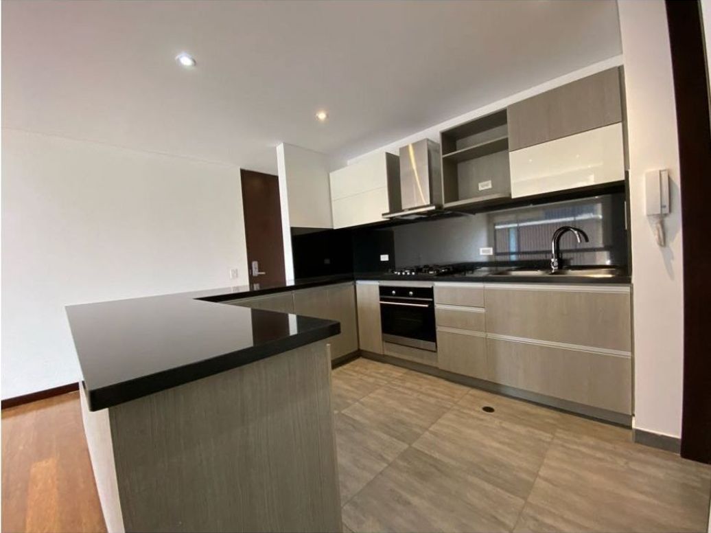 Apartamento en venta en Santa Barbara Oriental, Bogotá · foto 8 de 20