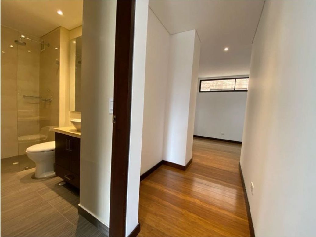 Apartamento en venta en Santa Barbara Oriental, Bogotá · foto 12 de 20