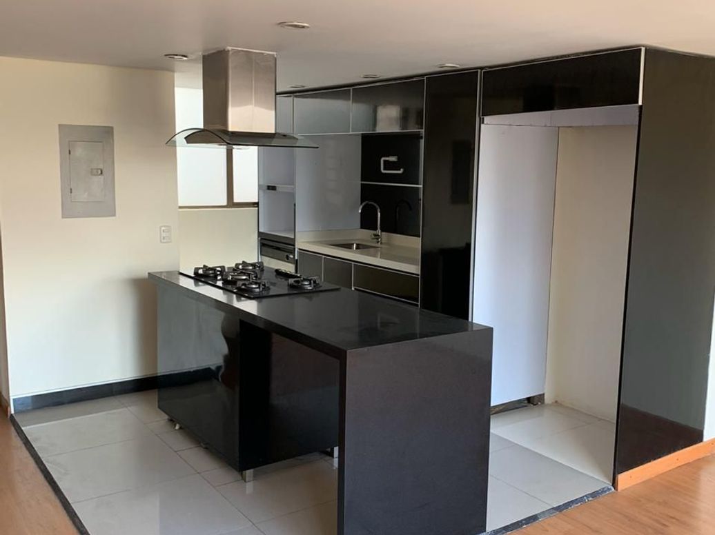 Apartamento de 4 alcobas en venta en Teusaquillo, Bogotá, 120 m² · foto 2 de 15