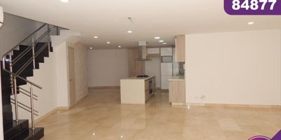 Apartamento arriendo/venta dúplex en Barranquilla sector de villa santos - en edificio con vigilancia privada y zonas sociales de entretenimiento -  con un área construida de 161 mt2 - cuenta con 3 habitaciones cada uno con su baño y balcón - amplios espacios con buena distribución en sus areas - con buenos y modernos acabados - fresco y acogedor con gran iluminación natural - cuenta con acceso de huella en puerta principal - pisos en mármol - sector tranquilo y residencial  con cómodas vías de acceso y facilidad al transporte publico cercano