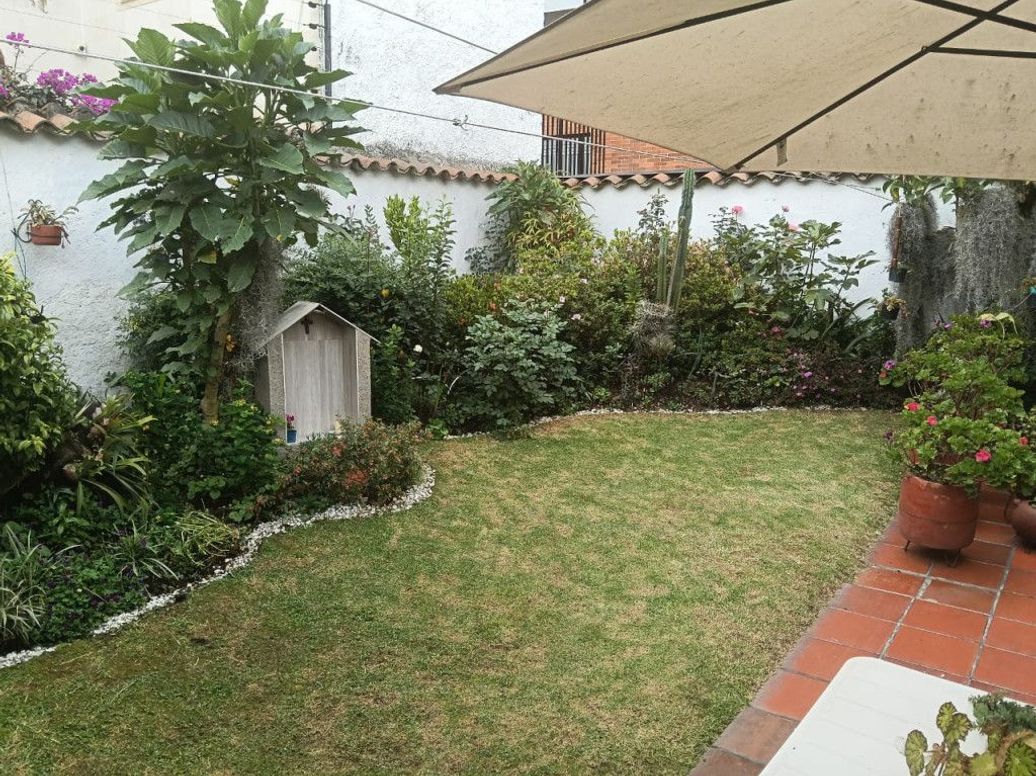 Casa de 5 alcobas en venta en Niza Norte, Bogotá, 309 m² · foto 7 de 17