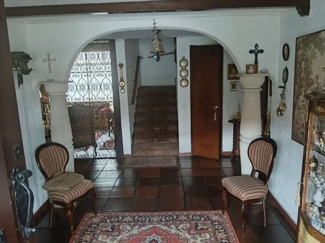 Casa de 5 alcobas en venta en Niza Norte, Bogotá, 309 m² · foto 4 de 17