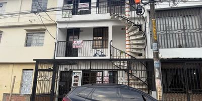 Alquilo apartamento en la independencia área 46m² , ubicado en un 2° piso,  parqueadero 1 moto, sala comedor, 2 habitaciones, cocina, balcón, zona de oficios, 1 baño social


Habitaciones 2
Baños 1
Parqueadero 1 moto