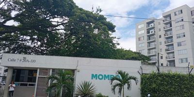 Alquilo apartamento en Ciudad Guabinas área 56m² , excelente ventilación e iluminación natural, ubicado en un 7° piso con ascensor,  parqueaderos comunitaris, sala comedor, 3 habitaciones 2 con closets, la principal con baño privado y vestier, cocina integral, balcón, zona de oficios, baño social, seguridad 24/7, gimnasio, piscinas, zona infantil, salón social


Habitaciones 3
Closets 2
Baños 2
Parqueadero comunitario 
Seguridad 24/7
Gimnasio