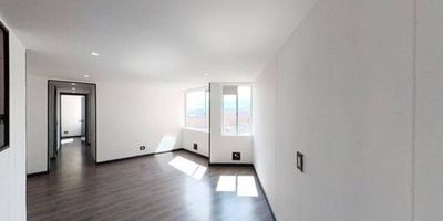 Apartamento en venta de 59m2, con vista interior, ubicado en un 23vo piso (Torre 6 Apto 2304), acceso por ascensor y escaleras. Consta de 3 habitaciones, 2 baños, sala comedor, cocina integral y zona de lavandería. Tiene piso cerámico en todas sus zonas. El conjunto cuenta con zonas verdes, zona para niños, salón social, parqueadero privado (75), cancha múltiple y vigilancia privada las 24 horas. Cerca a centros comerciales Gran Plaza El Ensueño, San Andresito y El Perdomo; cerca a almacenes de cadena como D1, Ara, y Surtimax; cerca a colegios Ismael Perdomo y Maria Mercedes Carranza; cerca a estación de Transmilenio Perdomo y Madalena; Vías de acceso por la Calle 64 Sur y Carrera 70D.
 h_property_nid_ref:  31243903924
 h_property_uuid_detail:  a52f0dcd-1915-42c7-8def-15374c767de5
 ubicacion: Bogotá,El Ensueño
 Inmueble ofertado por nuestro aliado HABI.