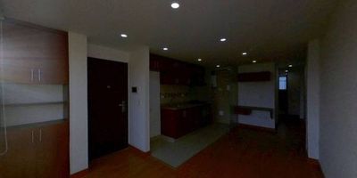 Apartamento en venta de 46 M², con vista exterior, ubicado en un 2do piso (Torre 3 Apto 202), acceso por escaleras. Consta de 2 habitaciones, 1 baño, sala comedor, cocina integral y zona de lavandería. Tiene piso laminado en habitaciones y zona social y cerámico en baños y cocina. Cerca a centro comercial Fontanar; cerca a almacenes de cadena D1; cerca a colegio Oficial Bojacá sede Mercedes de Calahorra; cerca a Universidad Cundinamarca; Vías de acceso por la Calle 29 y Carrera 2 Este.
 h_property_nid_ref:  33552753465
 h_property_uuid_detail:  73d65454-2633-42d2-bb6a-e2ca36da826f
 ubicacion: Chía,Mercedes de Calahorra
 Inmueble ofertado por nuestro aliado HABI.