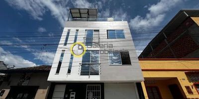 Apartamento en arriendo en Bucaramanga-la joya cuenta con terraza, cocina integral, sala comedor, cocina integral, dos habitaciones auxiliares, baño social, habitación principal cuenta con closet y baño privado, parqueadero para moto