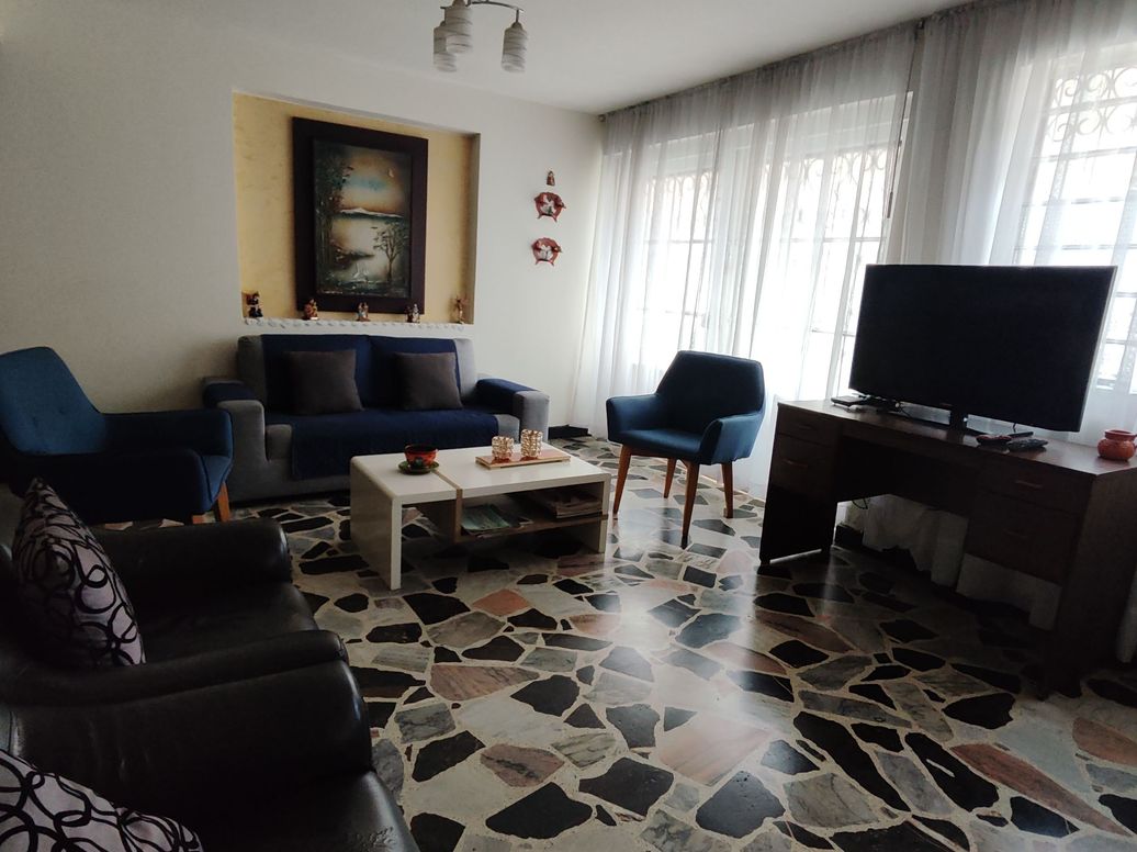Casa de 4 alcobas en venta en Bellavista Occidental, Bogotá, 165 m² · foto 2 de 20