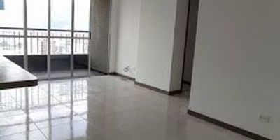 Apartamento de 65Mts2 ubicado en conjunto cerrado con muy buenos y iluminados espacios, buenas rutas de acceso vial. Perfecto para compartir en familia. Ubicado en excelente sector cerca del Iglesia Villas del Carmen 
