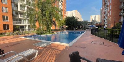 ALQUILO APTO EN CONJUNTO PORTAL ALAMEDA 1 ,PISO SIETE CON ASCENSOR  AREA DE SESENTA Y OCHO MTS.
CUENTA : CON ,SALA COMEDOR , BALCON ,COCINA INTEGRAL, ZONA DE OFICIOS.
HABITACION PRINCIPAL CON BAÑO Y CLOSET ,DOS HABITACIONES CON CLOSET, UN BAÑO DE HABITACIONES.
CUENTA CON GARAJE PROPIO CUBIERTO,PARQUEADERO DE VISITANTES.
CONJUNTO CON : PISCINA ADULTOS Y NIÑOS, SALON SOCIAL ,ZONA DE B.B.Q JUEGOS INFANTILES, SAUNA.
INFO DIRECTA E INMEDIATA EN EL TRES,ONCE,SIETE,CINCO,CINCO.DIECINUEVE,SIETE,TRES.   311 755 19 73