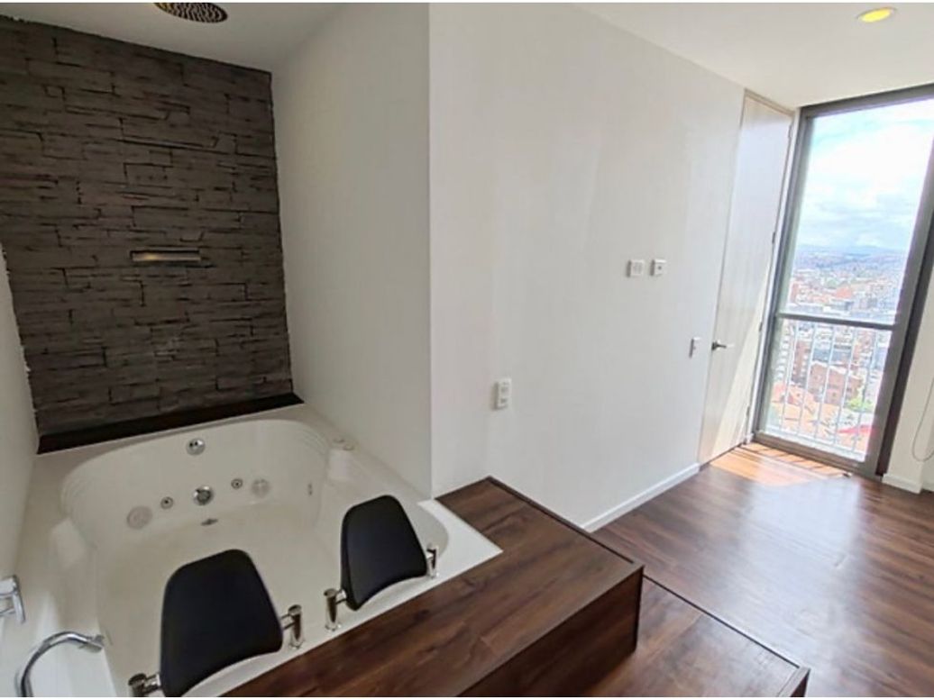 Apartamento de 2 alcobas en venta en Chapinero Alto, Bogotá, 140 m² · foto 5 de 15