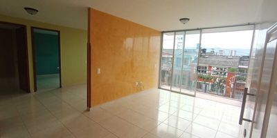 Se vende apartamento en conjunto cerrado sector barrio Rosales (Floridablanca) con las siguientes características: ?Área 61 m2 ?Piso 2 ?Sin ascensor? 3 habitaciones ?2 baños ? Sala-comedor ?Cocina integral ?Zona   de ropas?Balcón?Parqueadero comunal cubierto?Zona social (juegos infantiles, salón comunal, piscina de adultos, piscina de niños)