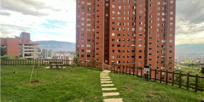 Apartamentos 2 alcobas y 2 baños, con salón-comedor, cocina abierta y zona de ropas, con áreas construidas de cerca de 48.50 m². 
? Zonas Comunes: Ofrece diversas comodidades para sus residentes, incluyendo piscina, gimnasio, salón social, juegos infantiles, zona de mascotas, placa deportiva y senderos ecológicos.

? Ubicación: Está en una zona de desarrollo inmobiliario, cerca de la estación Floresta del Metro (a unos 10 minutos).
