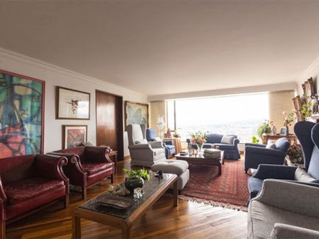Apartamento de 3 alcobas en venta en Chicó Alto, Bogotá, 414 m² · foto 3 de 18