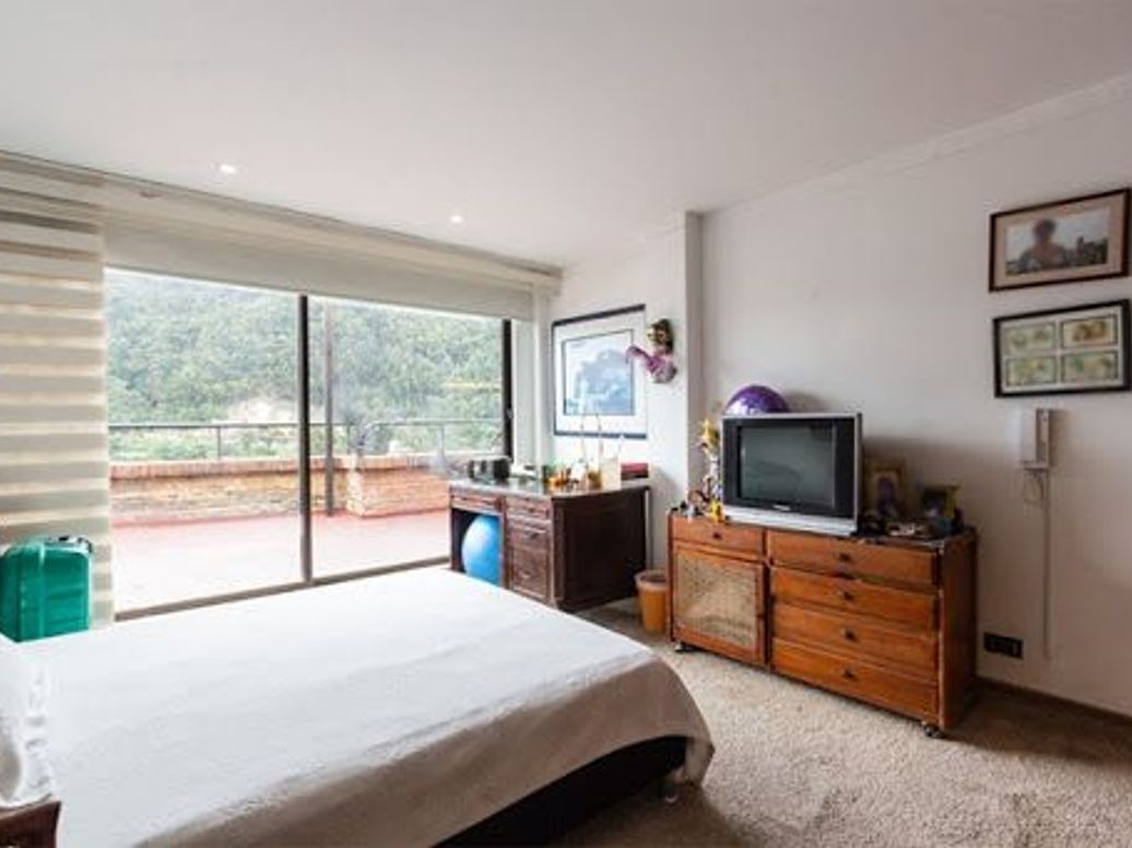 Apartamento de 3 alcobas en venta en Chicó Alto, Bogotá, 414 m² · foto 8 de 18