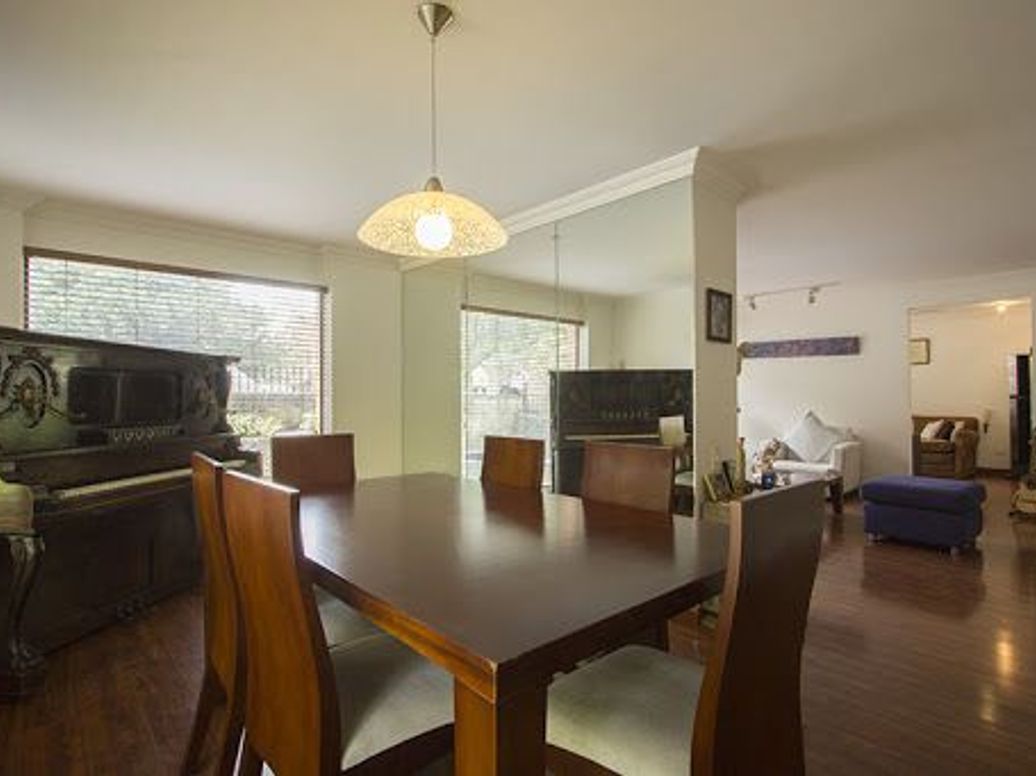 Apartamento de 3 alcobas en venta en Los Rosales, Bogotá, 195 m² · foto 4 de 20