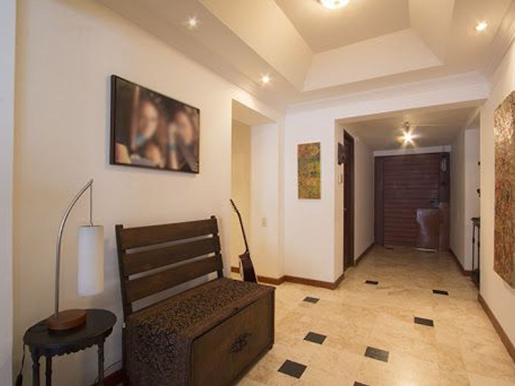 Apartamento de 3 alcobas en venta en Los Rosales, Bogotá, 195 m² · foto 8 de 20