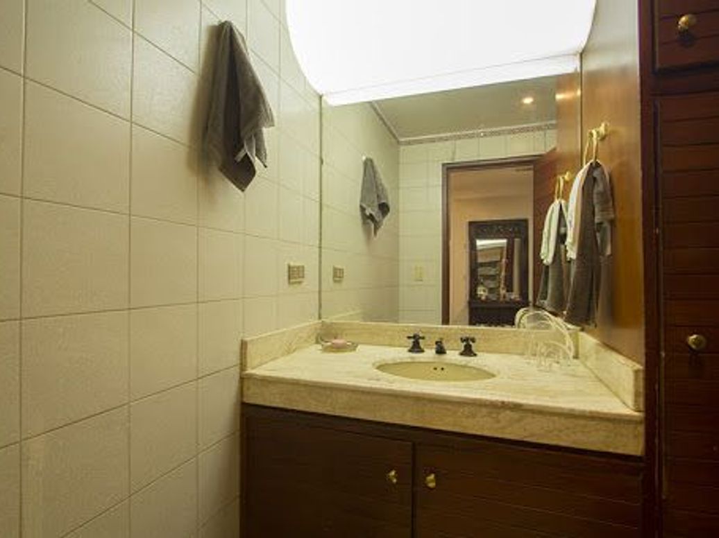 Apartamento de 3 alcobas en venta en Los Rosales, Bogotá, 195 m² · foto 10 de 20