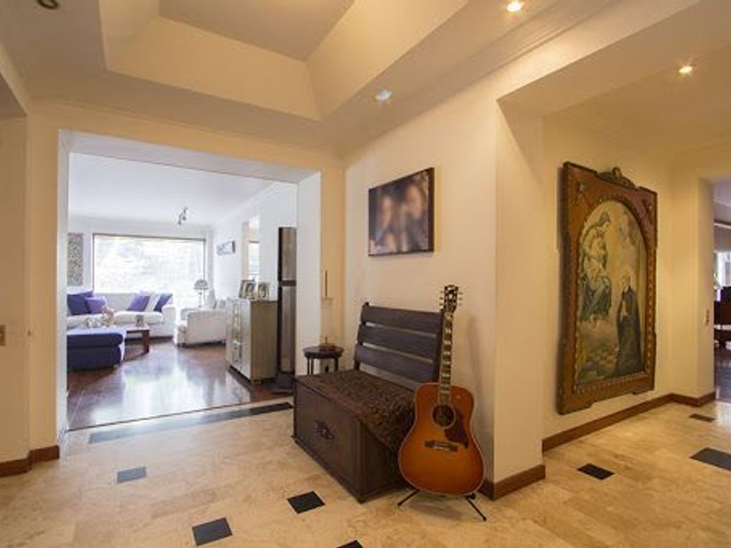Apartamento de 3 alcobas en venta en Los Rosales, Bogotá, 195 m² · foto 9 de 20